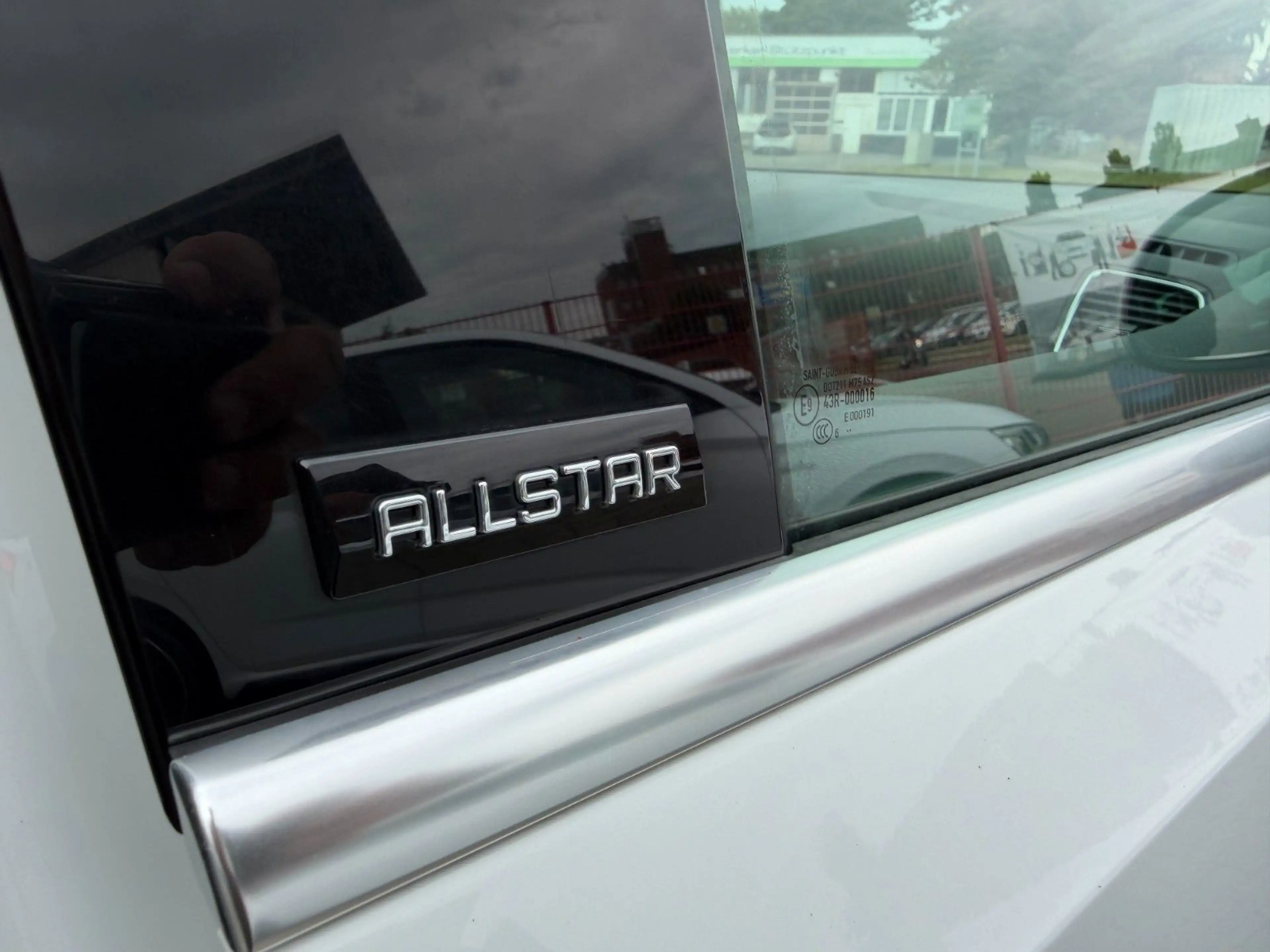 Volkswagen Sharan 2.0 TSI Allstar DSG PANO NAV SHZ ACC AHK — photo 11