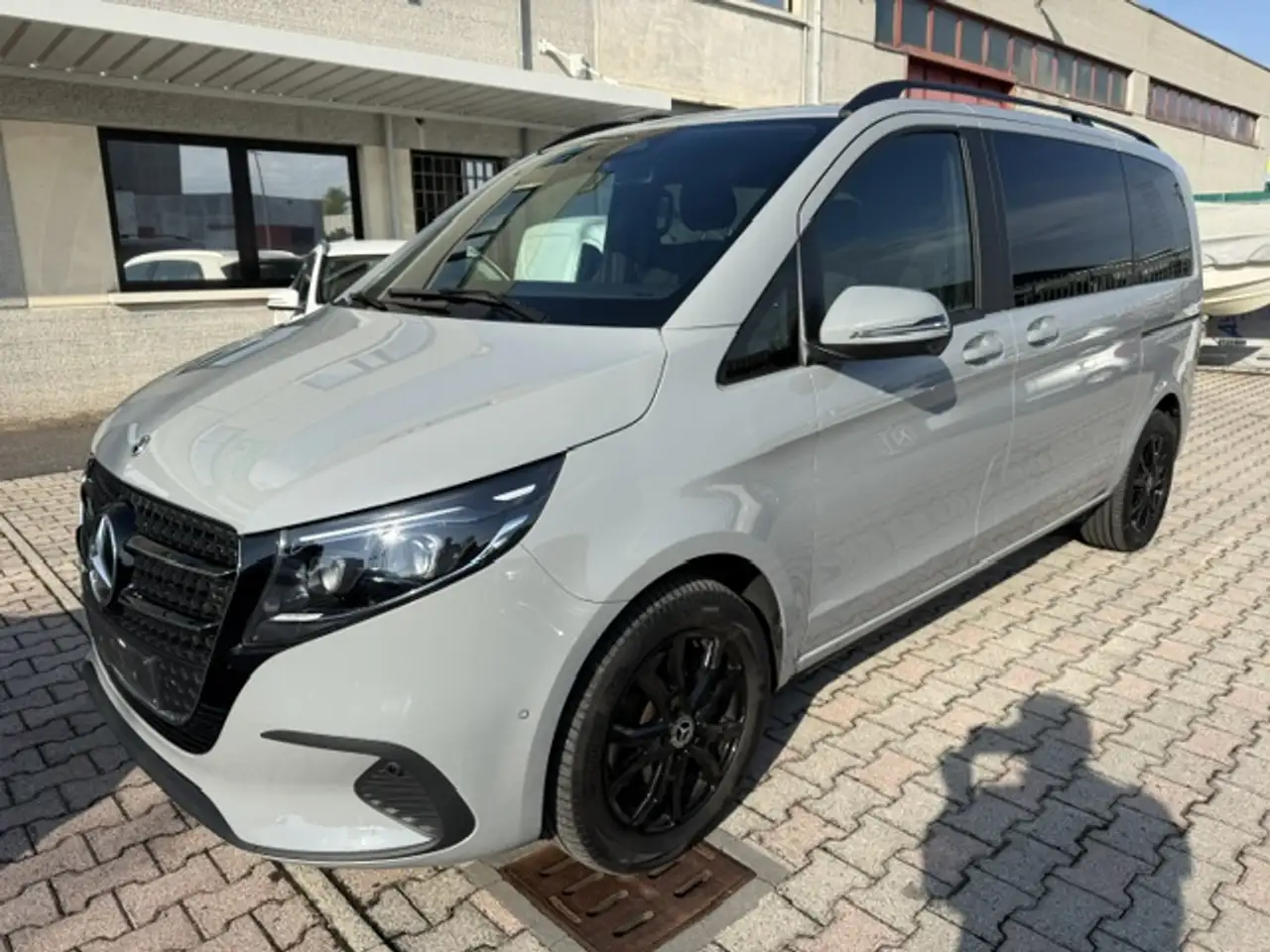 Mercedes-Benz V 250