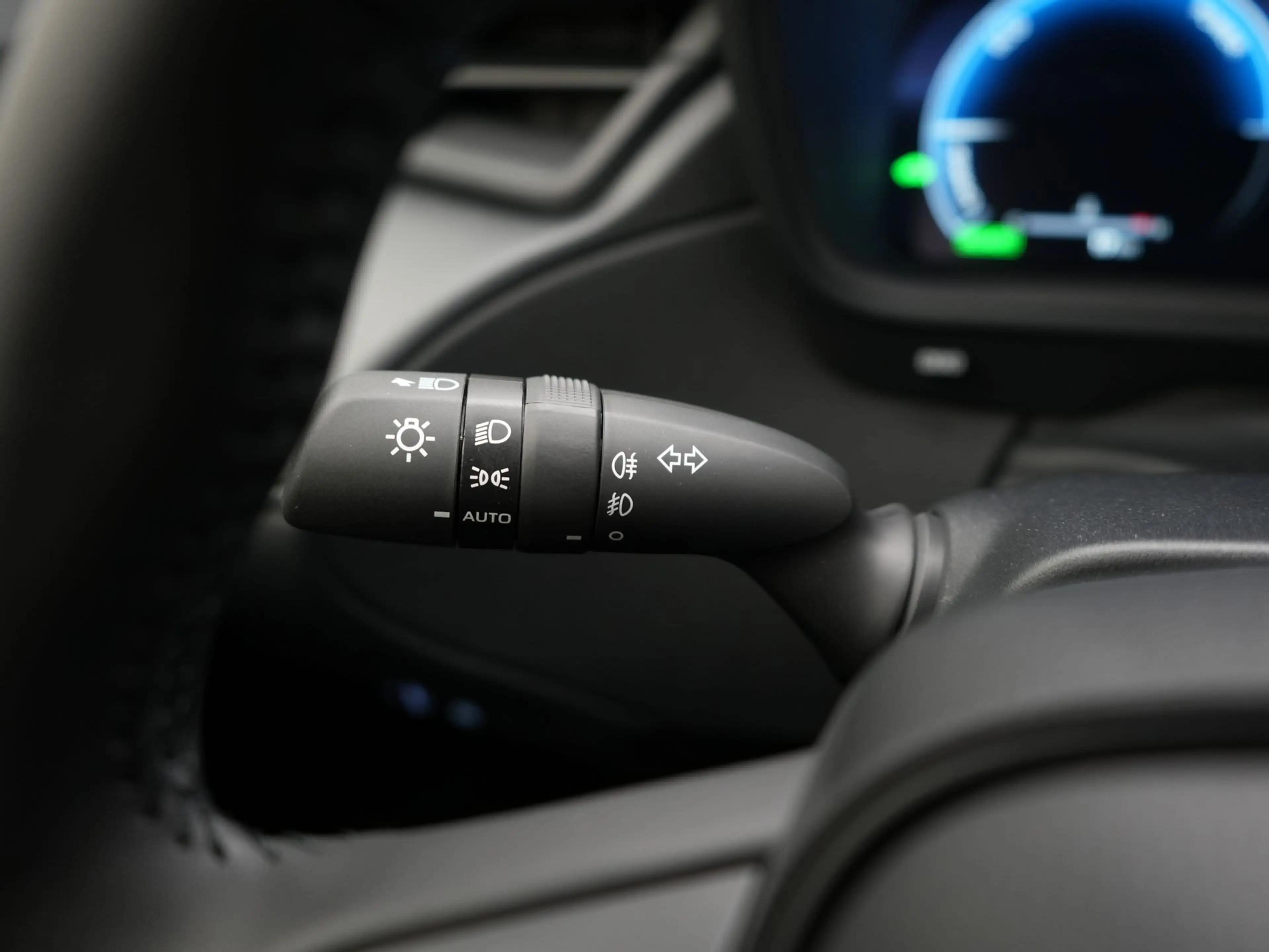 Toyota Corolla Cross Hybrid 140 Active ||Premium Pearl white|| NU met € — photo 10