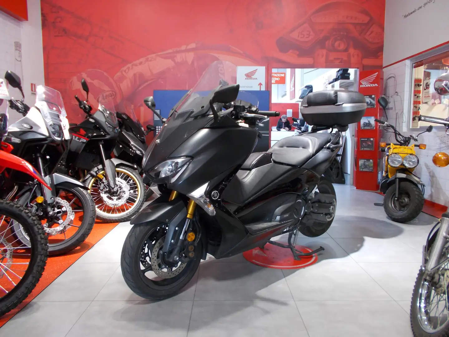 Yamaha TMAX 530 SX Nero - 2