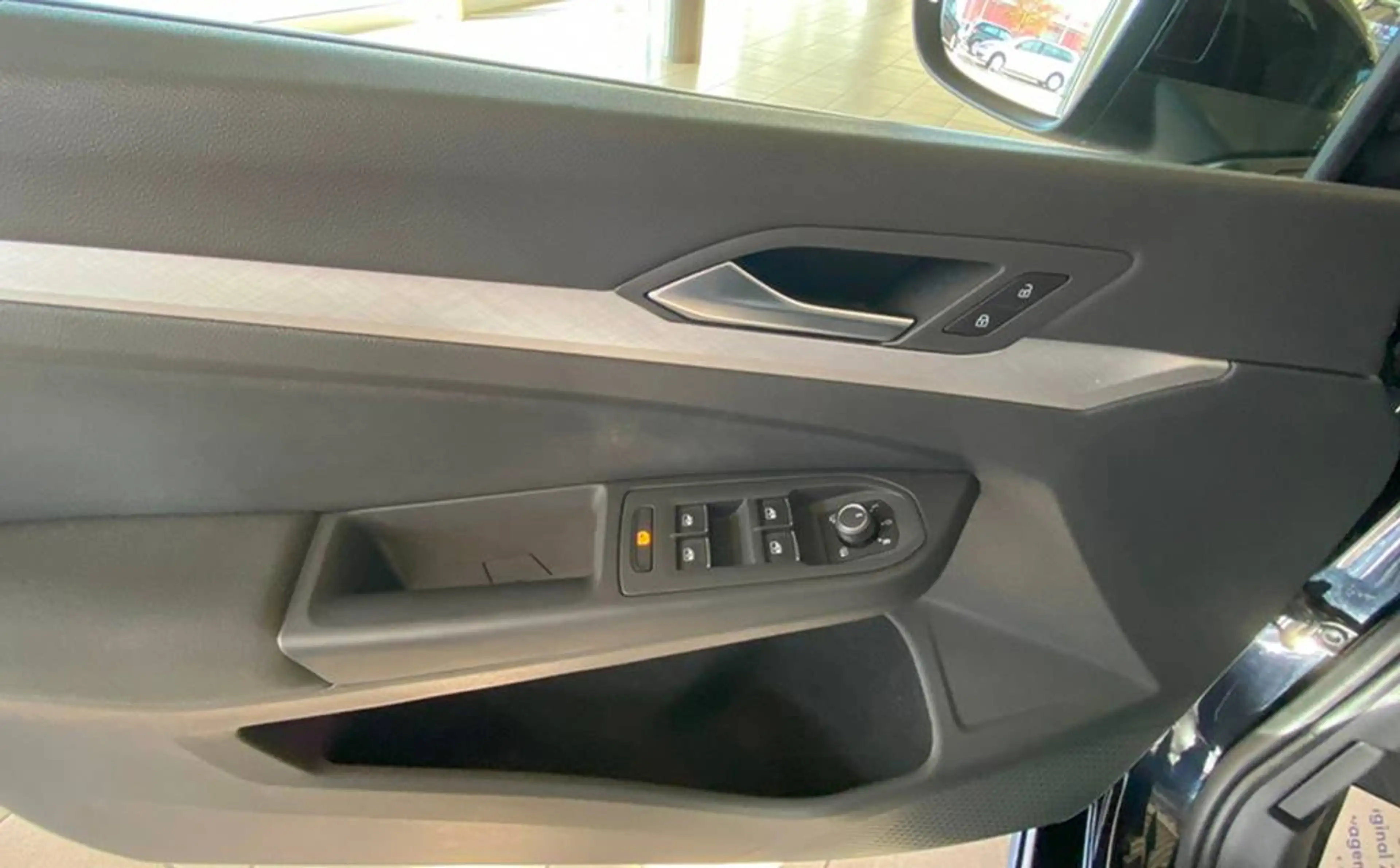 Volkswagen Golf Variant Life — photo 9