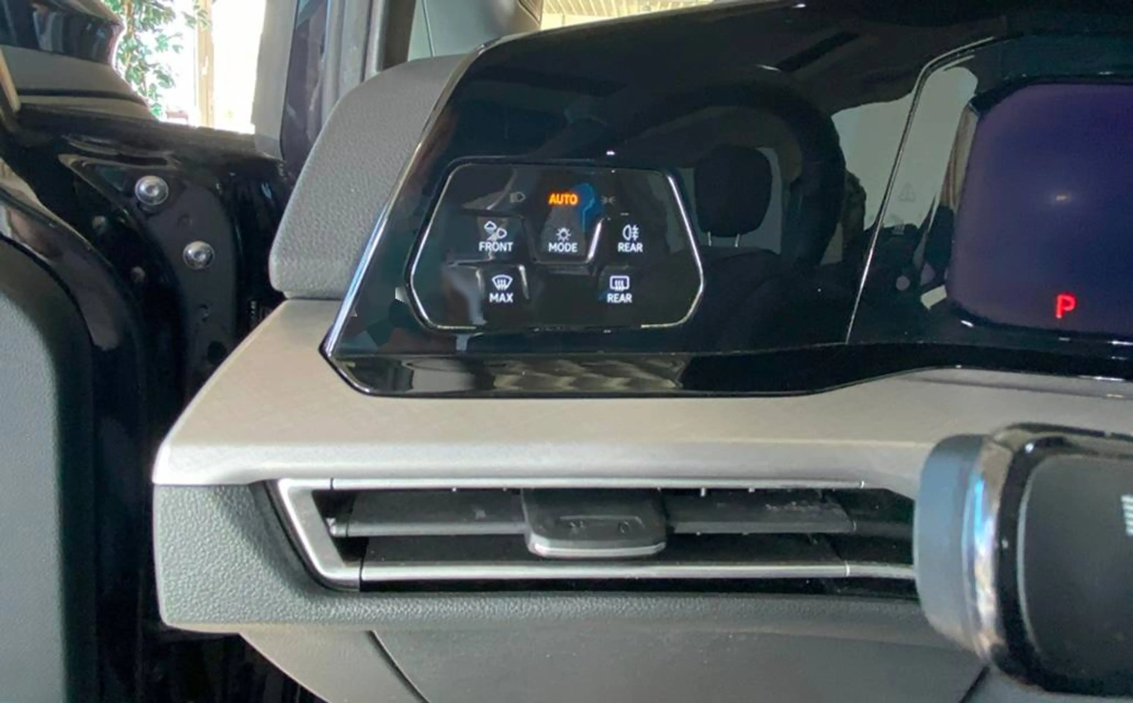 Volkswagen Golf Variant Life — photo 10