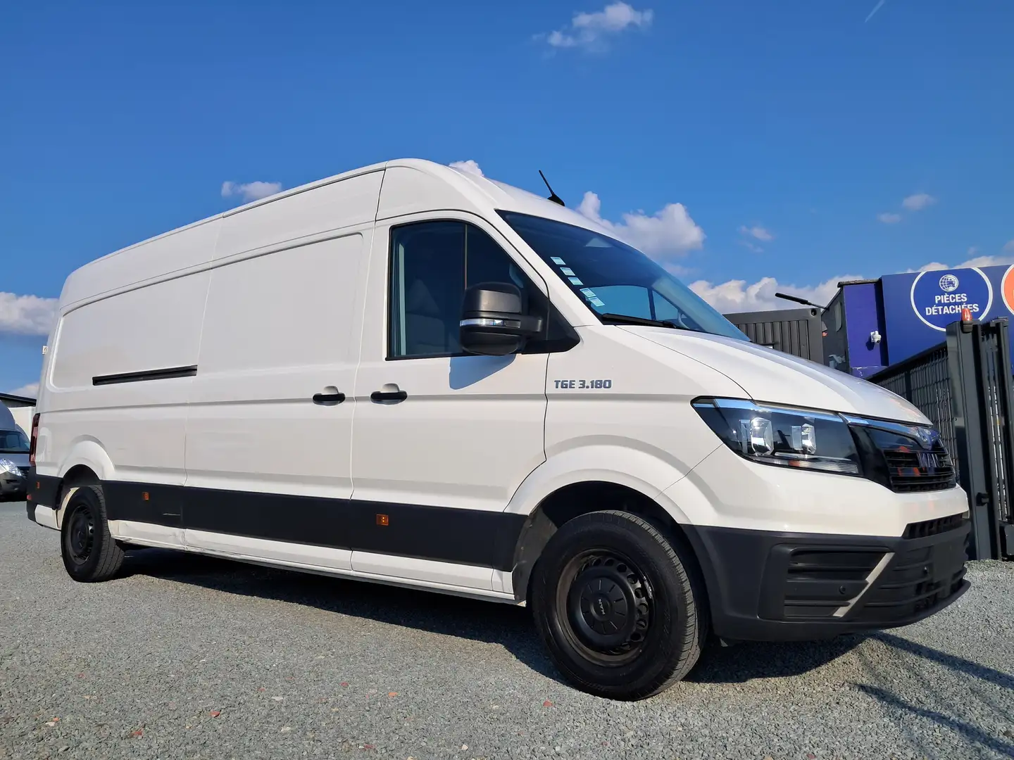 MAN TGE 3.180 AUTOMATIC Wit - 1