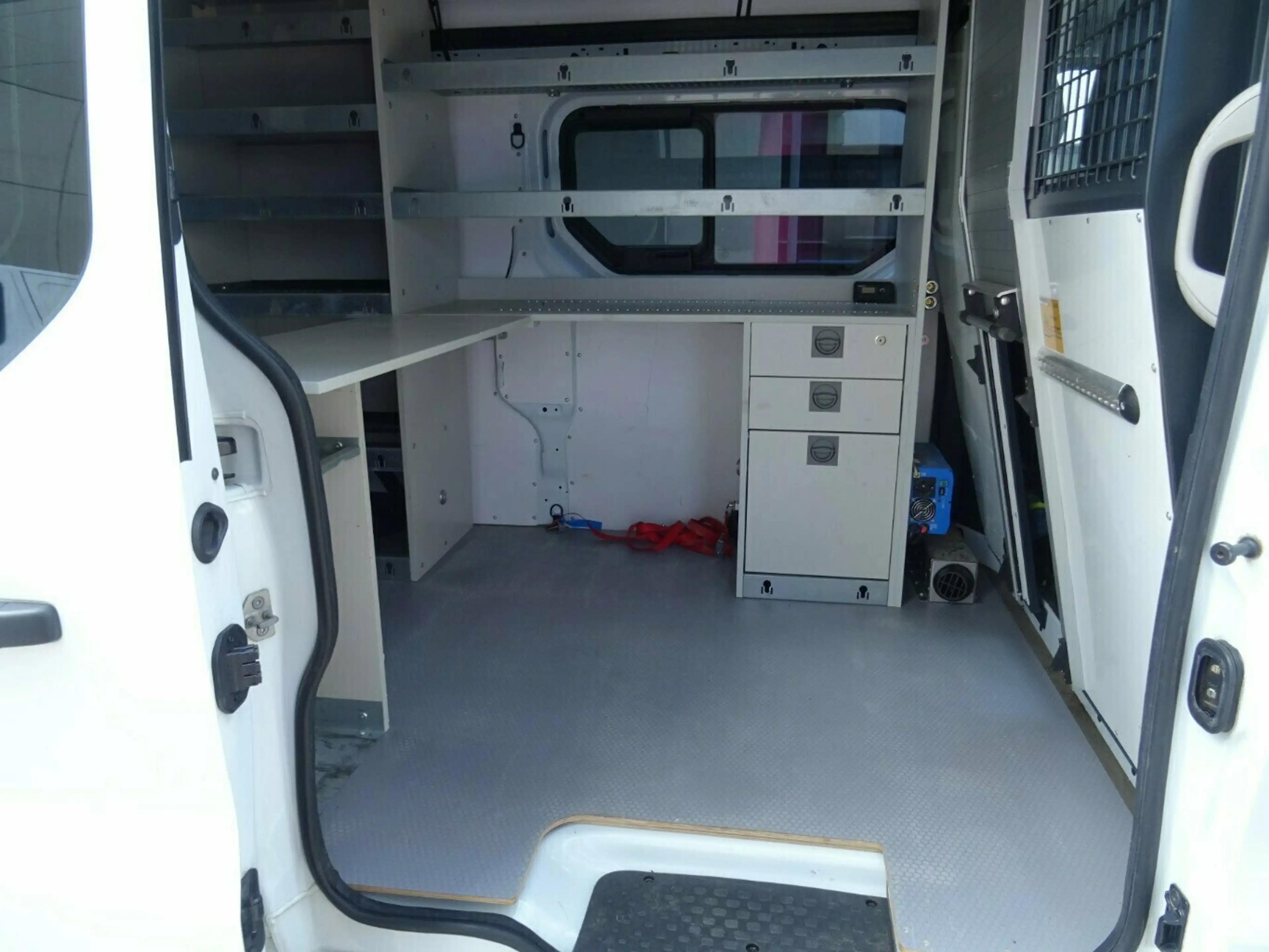 Renault Trafic 1,6 dCi 125 Energy L2H2 Hochdach Kasten,Komfort — photo 17