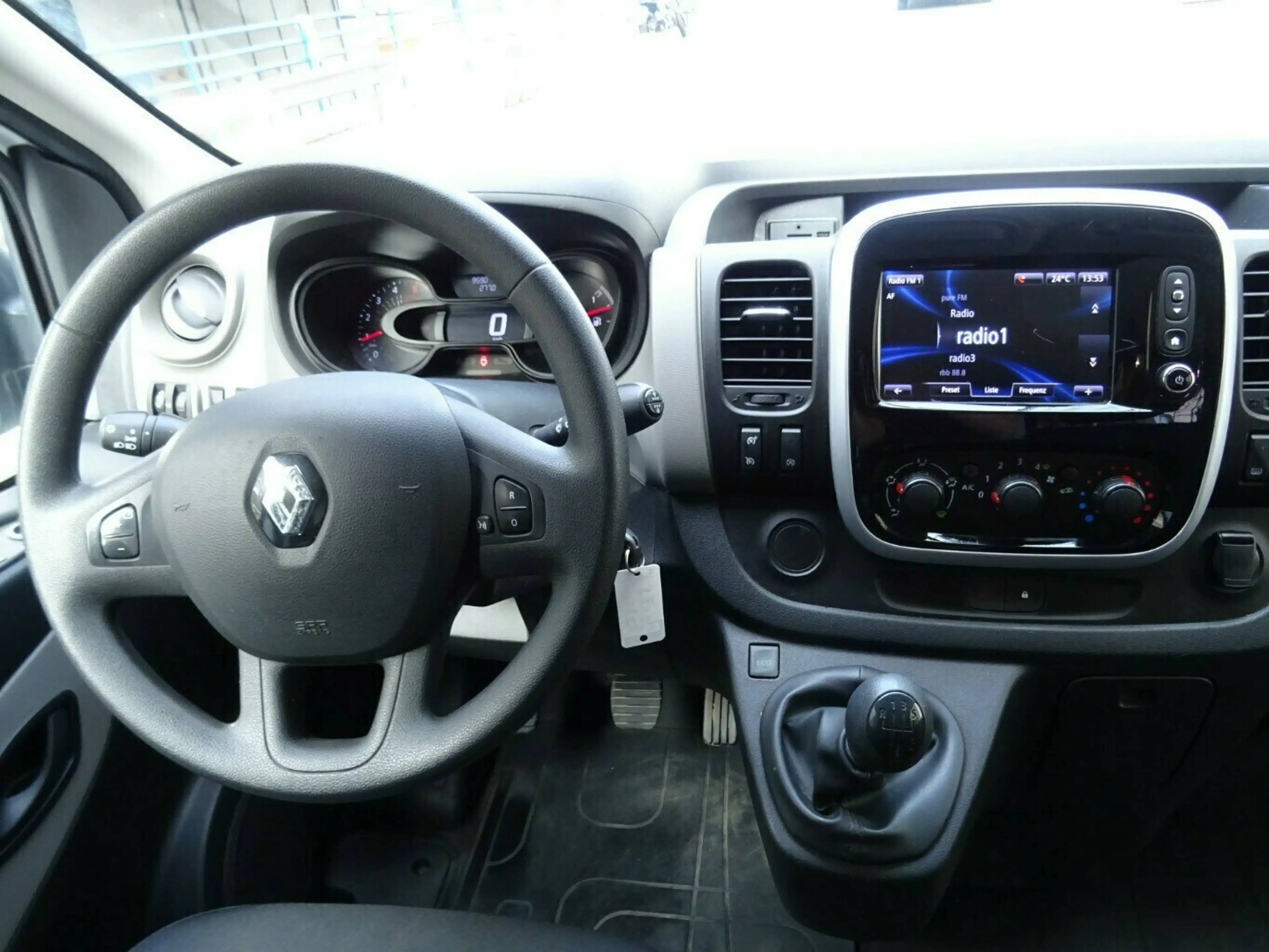 Renault Trafic 1,6 dCi 125 Energy L2H2 Hochdach Kasten,Komfort — photo 3