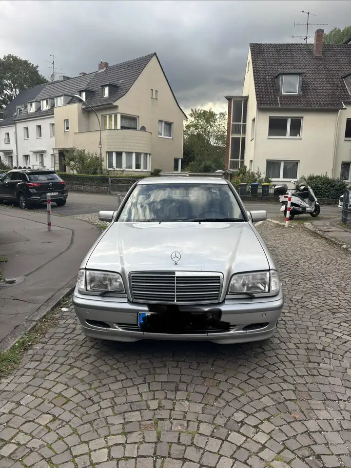 Mercedes-Benz C 240 T Elegance, foto 1
