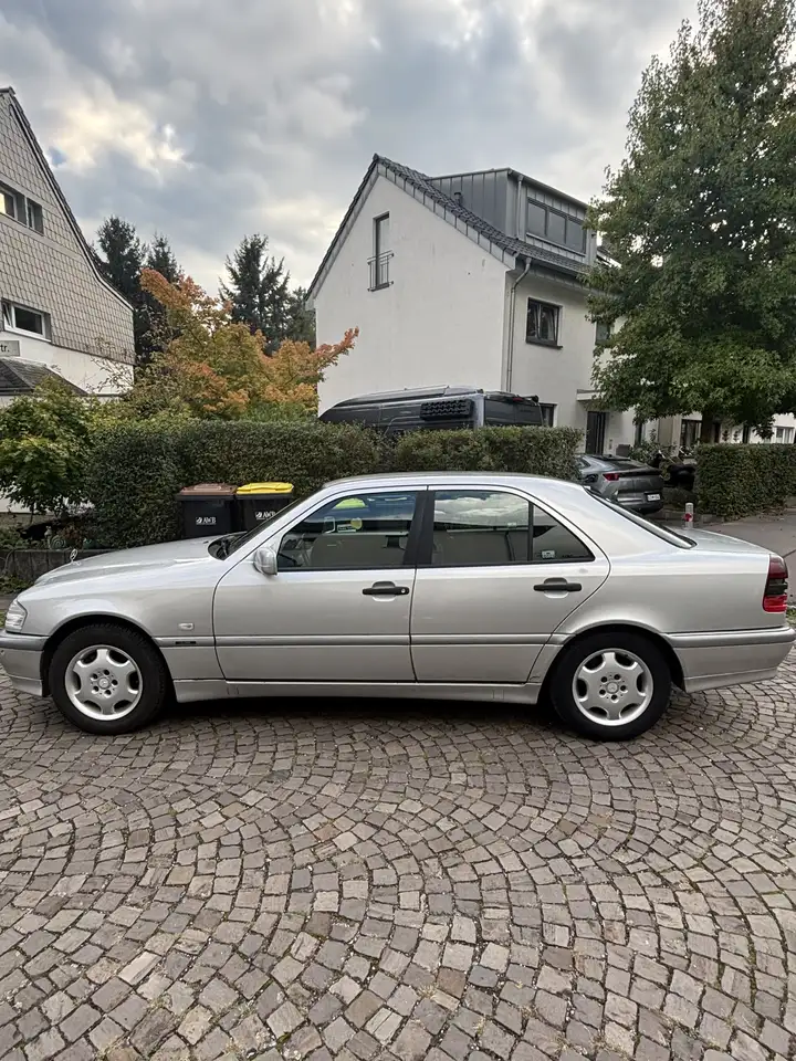 Mercedes-Benz C 240 T Elegance, foto 2