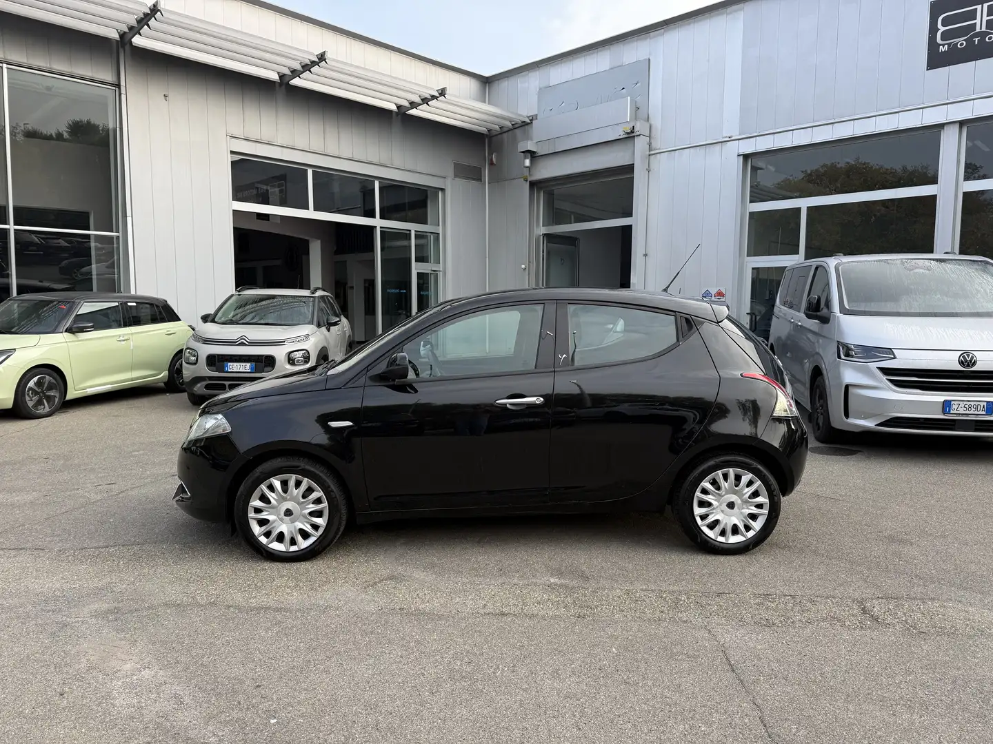 Lancia Ypsilon Ypsilon 1.2 8v Silver 69cv Nero - 2