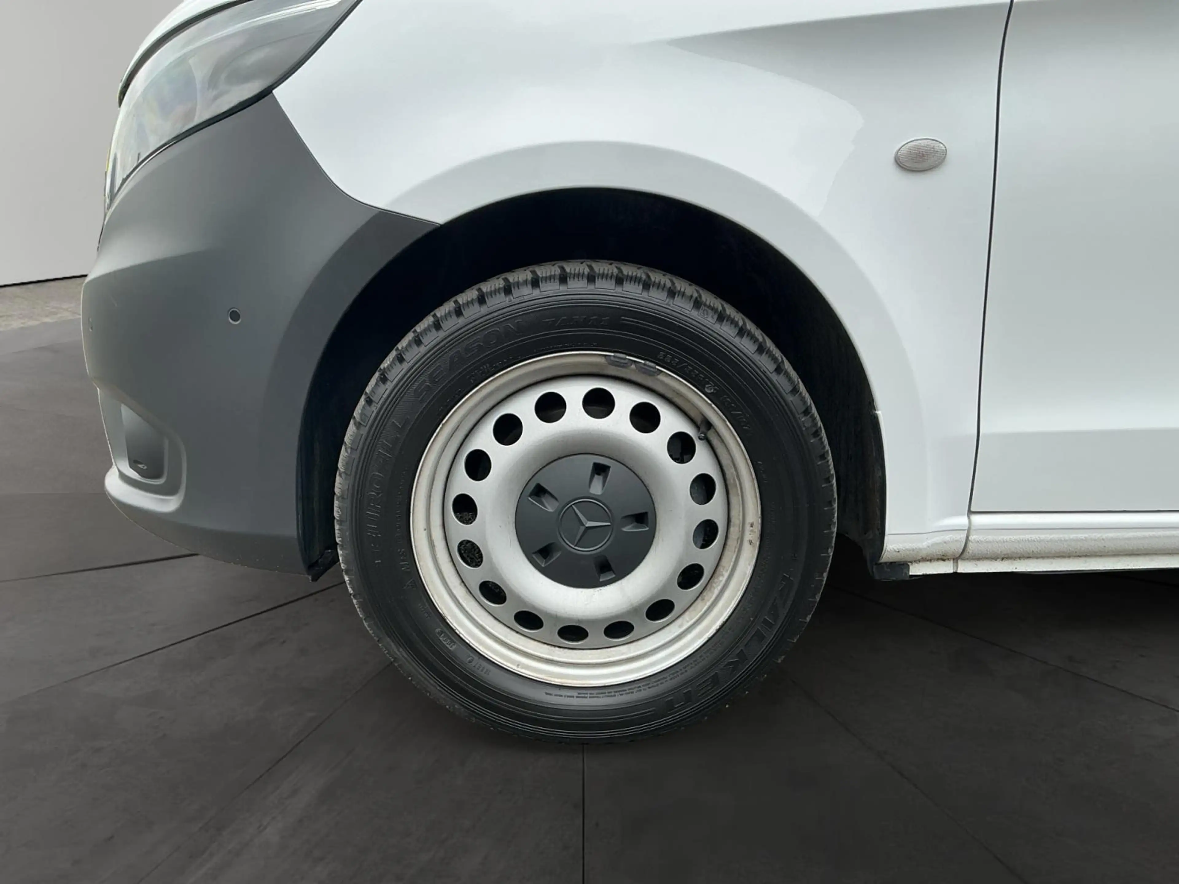 Mercedes-Benz Vito 116 CDI L2 — photo 14
