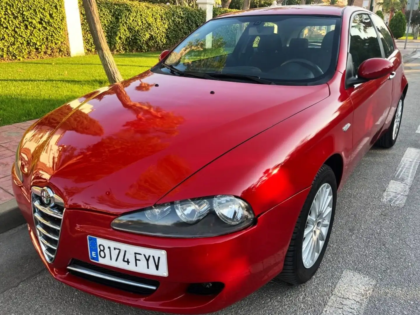 Alfa Romeo 147 1.6 TS Distinctive 105 Rojo - 1