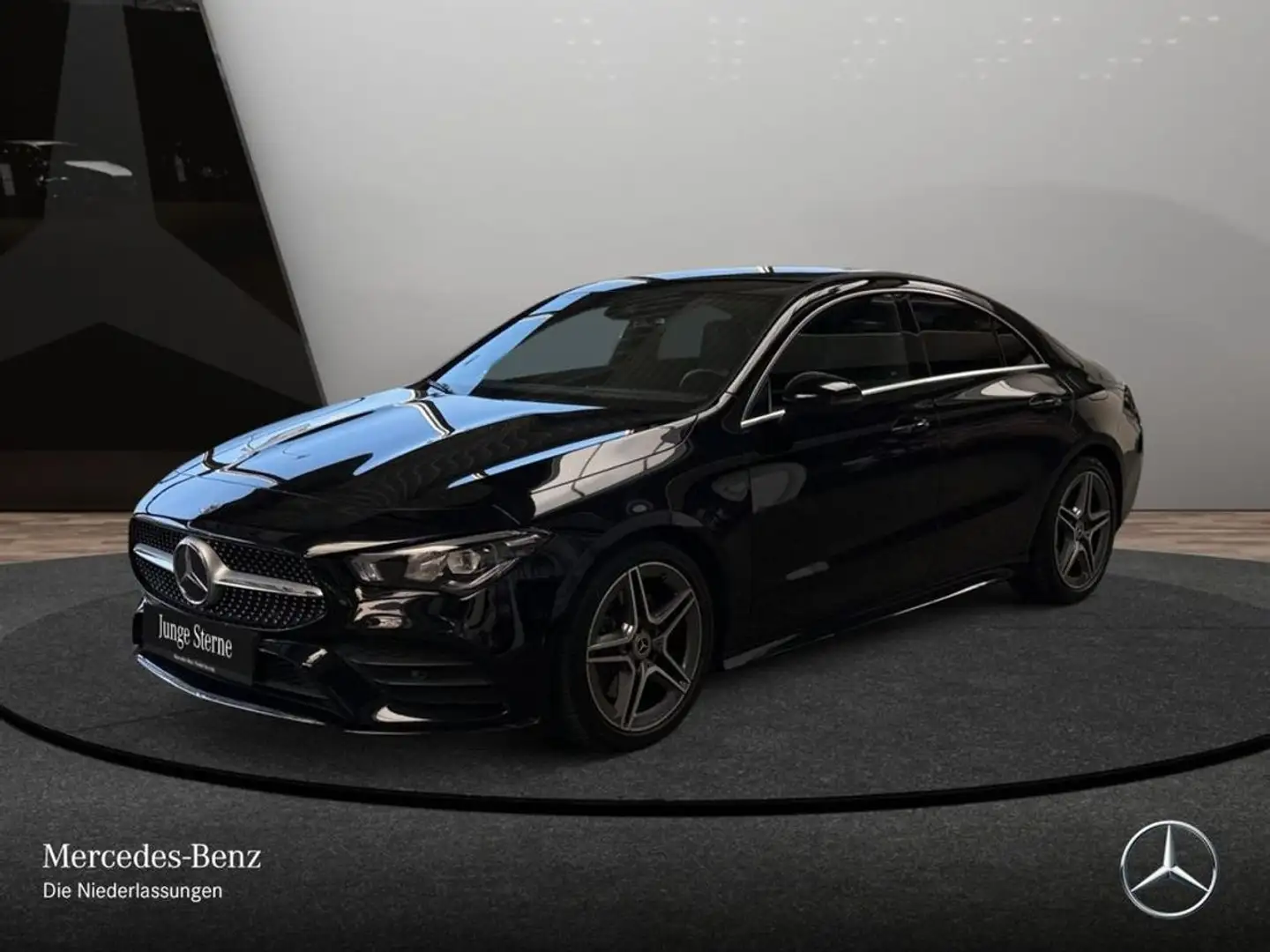 Mercedes-Benz CLA 200 200d AMG Schwarz - 1