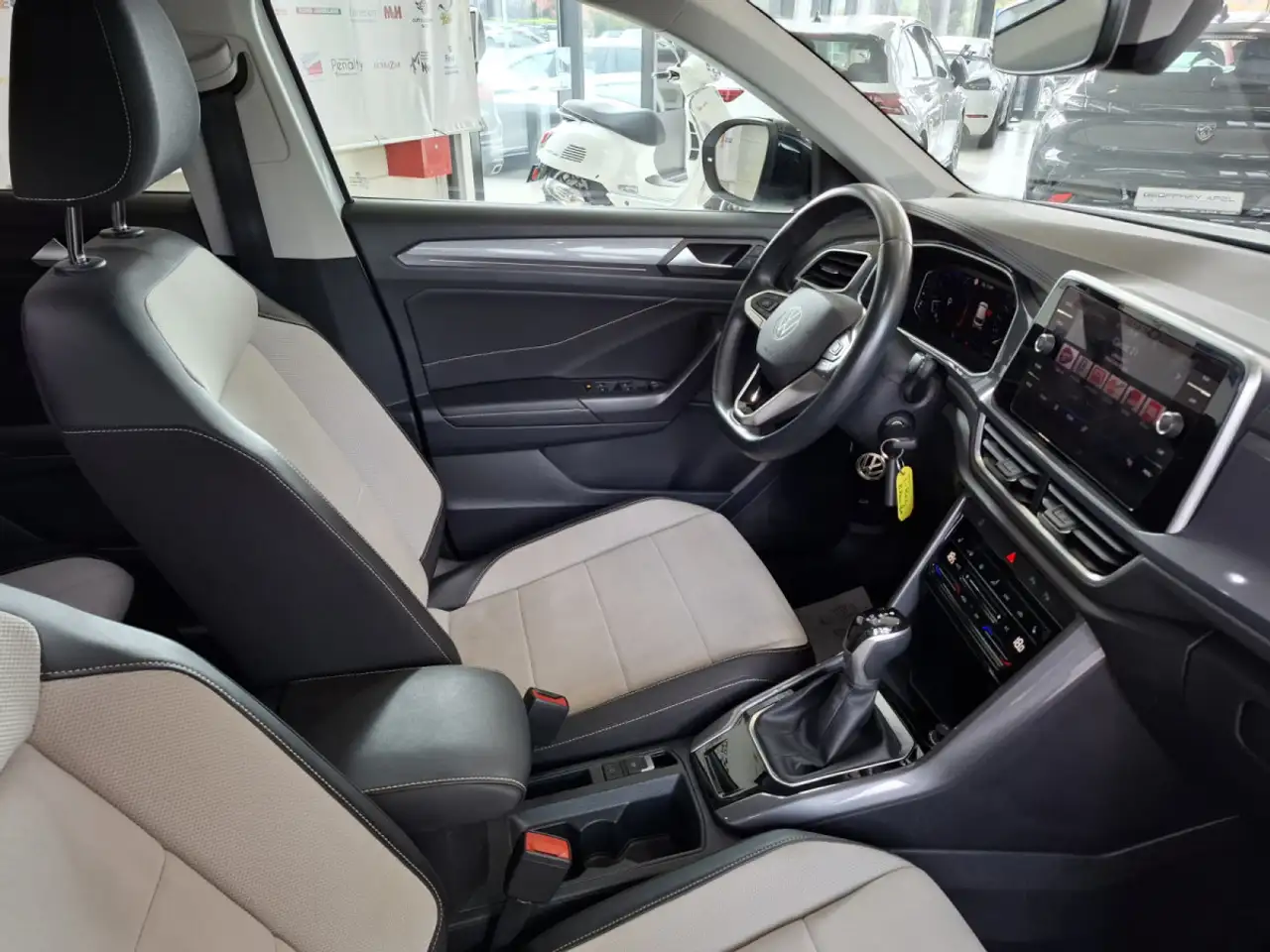 Volkswagen T-Roc 1.5 TSI 150 DSG STYLE,VIRTUAL,KAMERA,NAVI,CARPLAY, 7