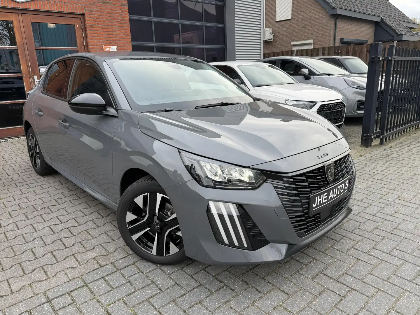 Peugeot 208 1.2 PT Allure | Keyless | Stoelverwarming | Camera Gris - 2