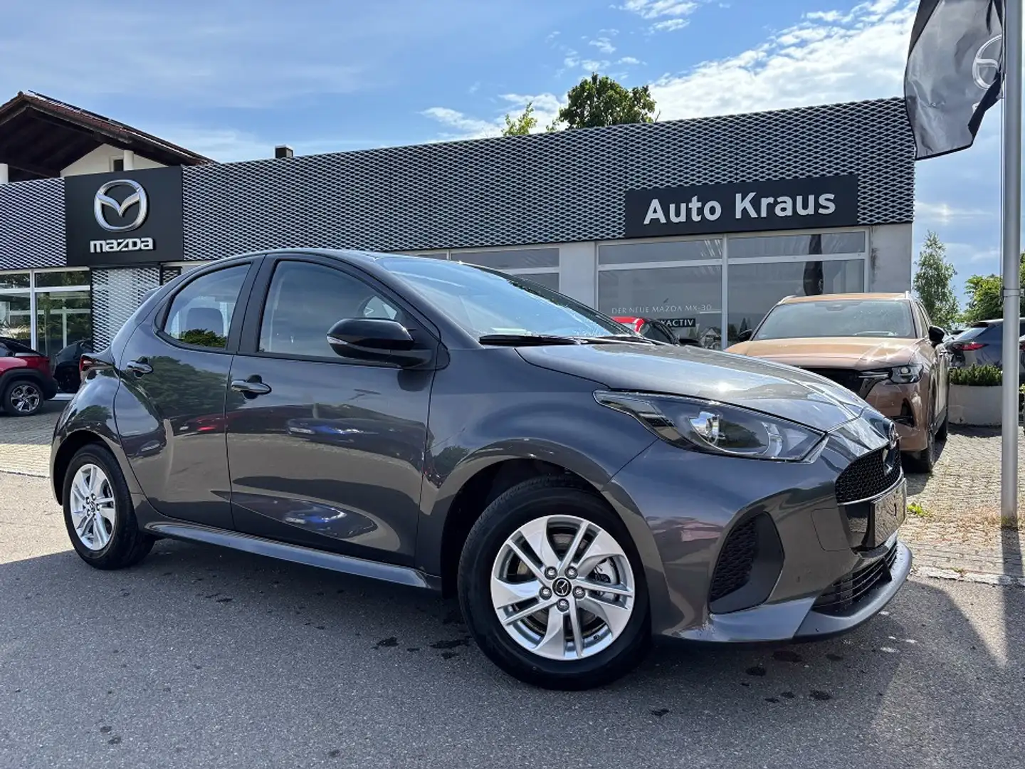 Mazda 2 Hybrid 1.5L VVT-i 116 e-CVT CENTRE-LINE Szürke - 1