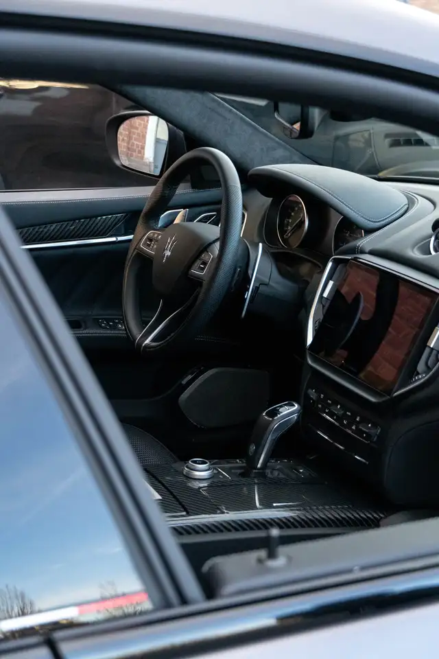 Maserati Ghibli 2023 — фото 15
