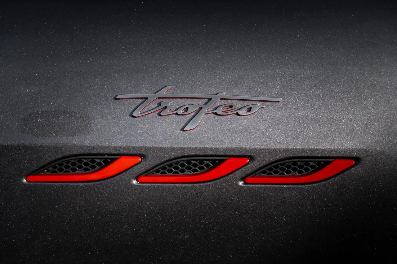 Maserati Ghibli 2023 — фото 10