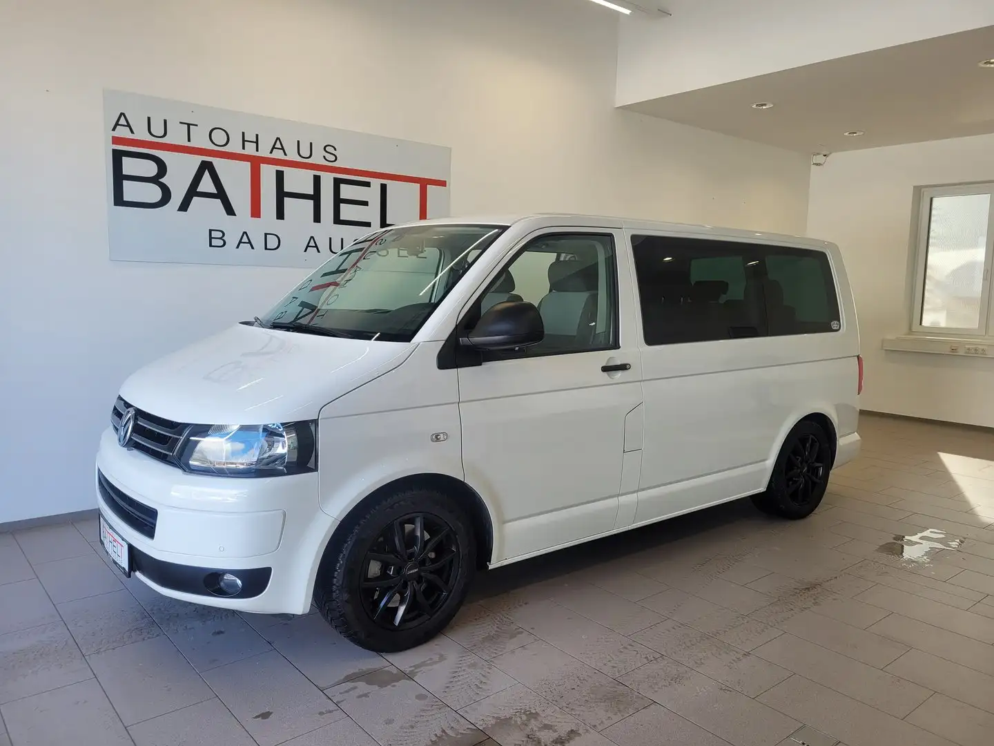 Volkswagen T5 Multivan VW T5 Multivan Startline BMT TDI 4MOTION Weiß - 1