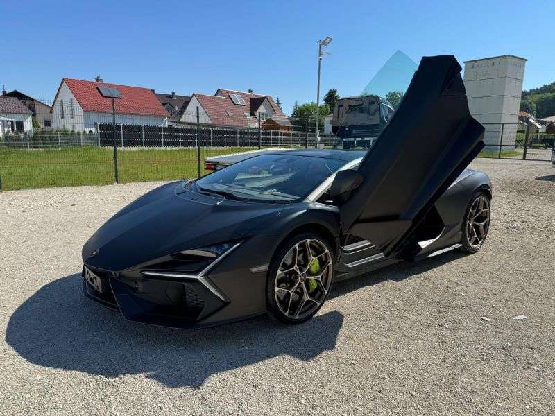 Lamborghini Revuelto - foto 1