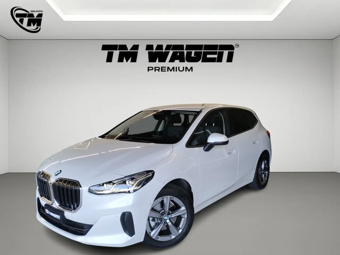 BMW 220 i Active Tourer mhev 48V auto Bianco - 1