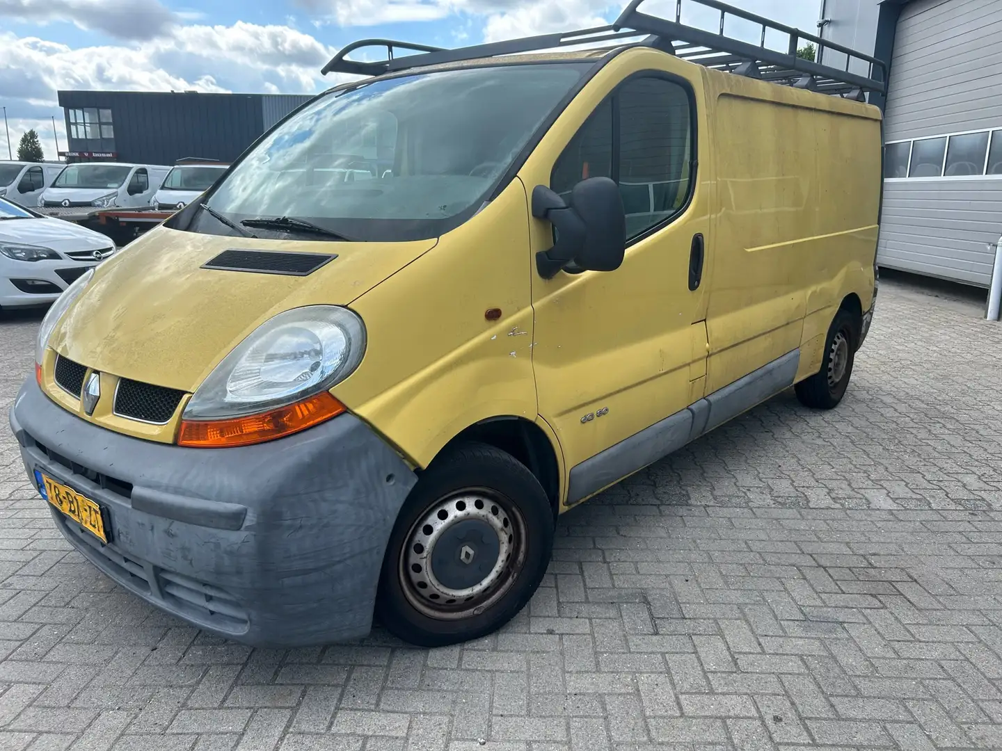 Renault Trafic 1.9 dCi L2H1 Série Spéciale Jaune - 2