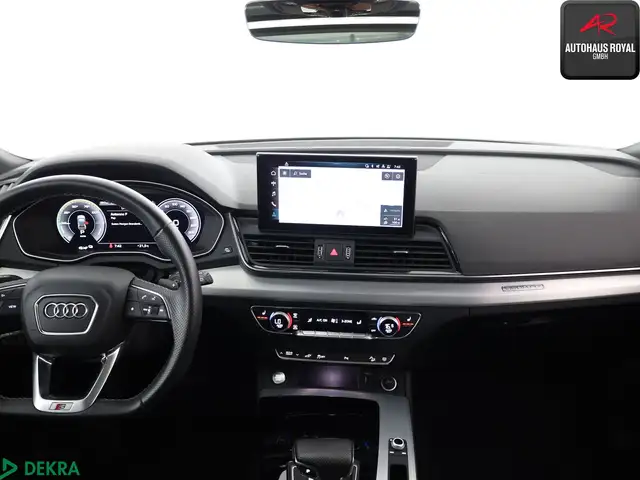 Audi Q5 view 9