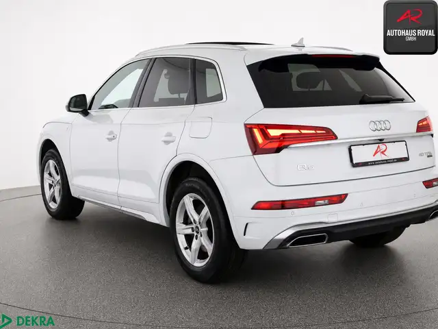 Audi Q5 view 3