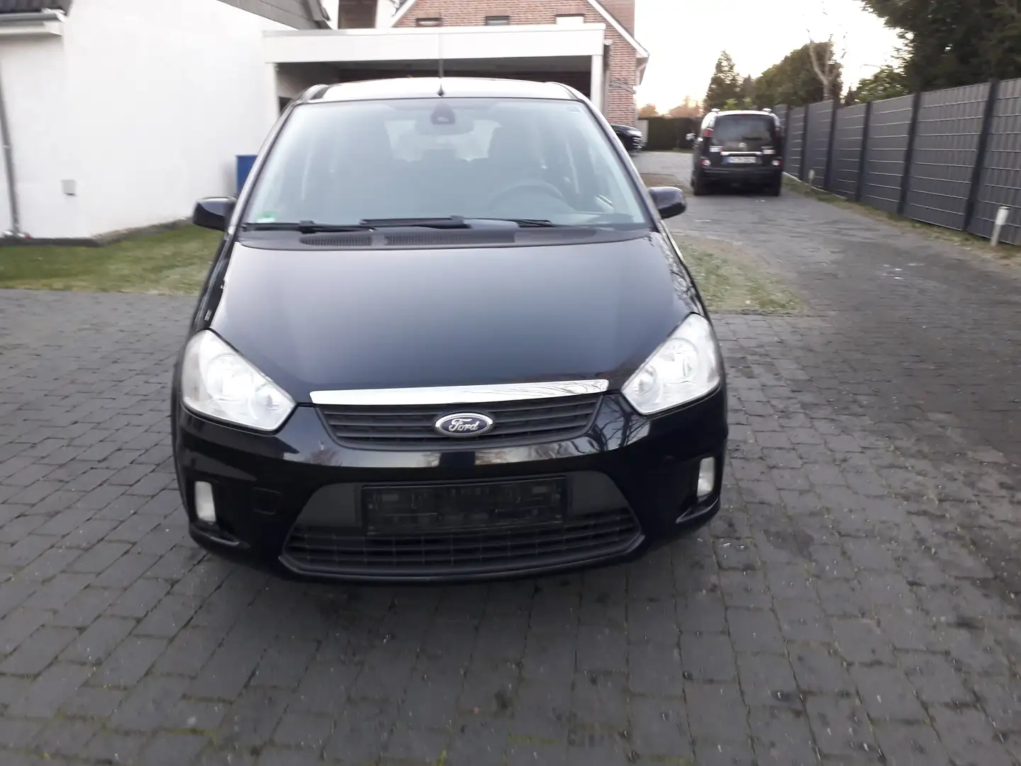 Ford C-Max 1.6i16V TÜV 01/2028 NEU SERVO ZV ABS KLIMA AHK Schwarz - 1