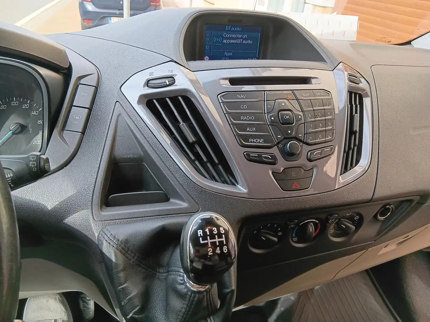 Ford Tourneo Custom 2.0 TDCi L1H1 Titanium  Euro 6b - 2