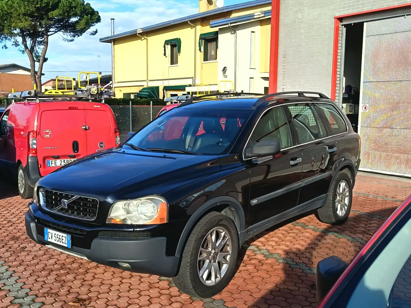 Volvo XC90 Volvo XC90 2.4 D5 AWD Autocarro 'N1' Noir - 2
