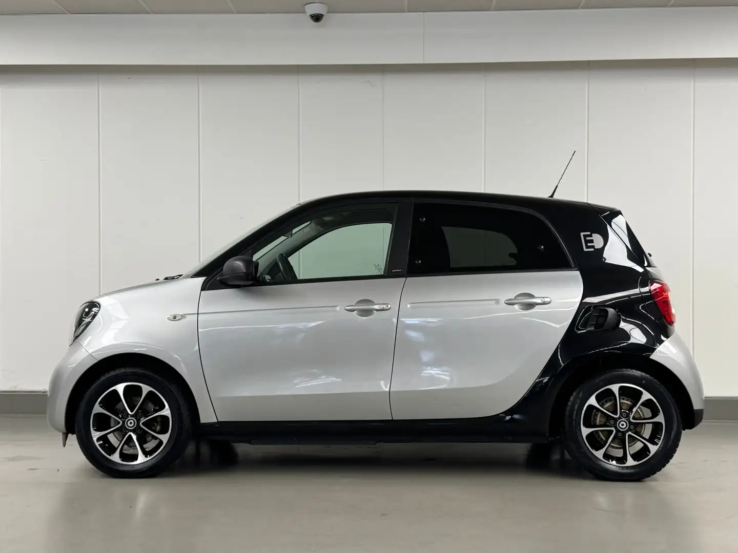 smart forFour 17.6 KWH ELECTRIC DRIVE EQ SPORT Argent - 2