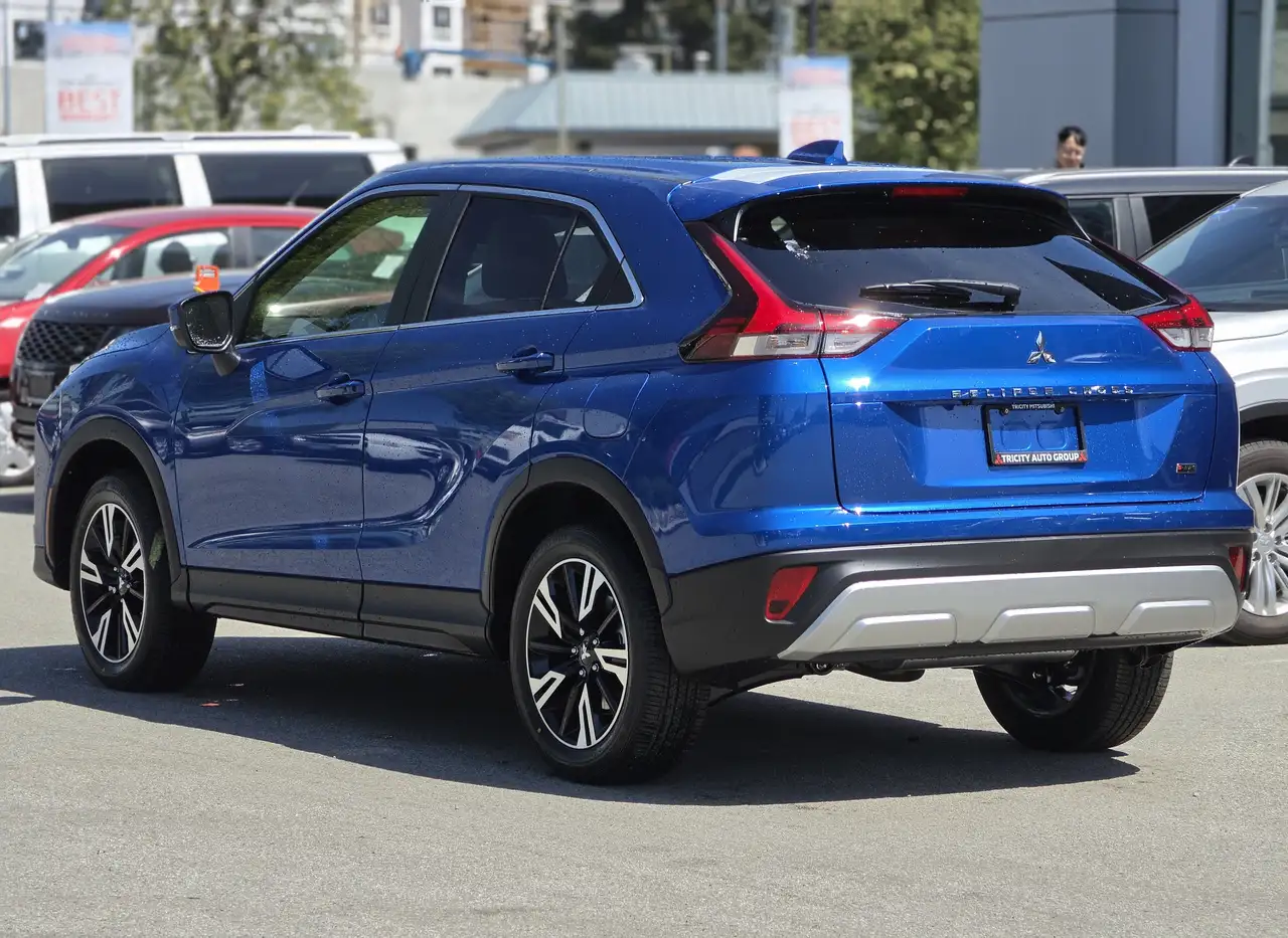 Mitsubishi Eclipse Cross снимка Mitsubishi Eclipse Cross