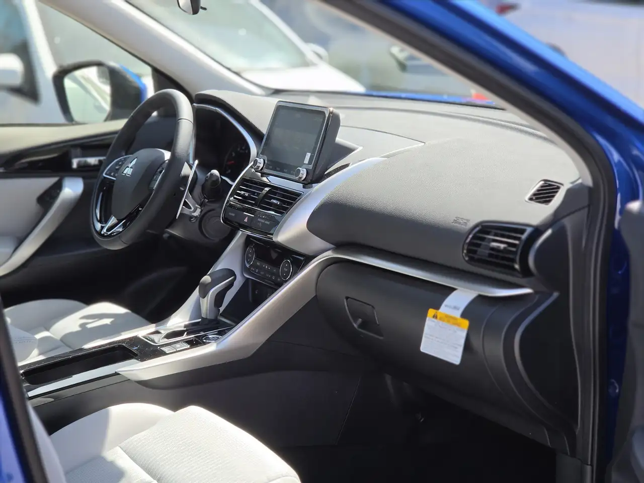 Mitsubishi Eclipse Cross снимка Mitsubishi Eclipse Cross