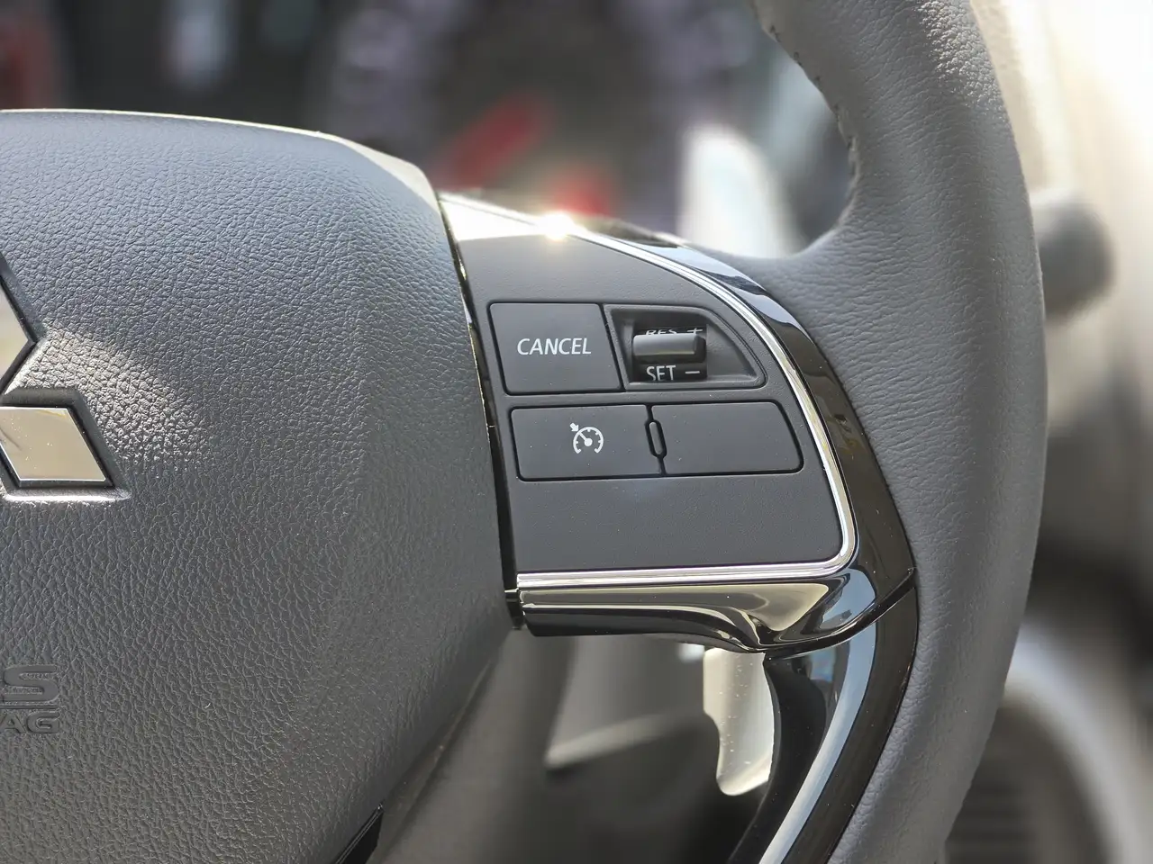 Mitsubishi Eclipse Cross снимка Mitsubishi Eclipse Cross