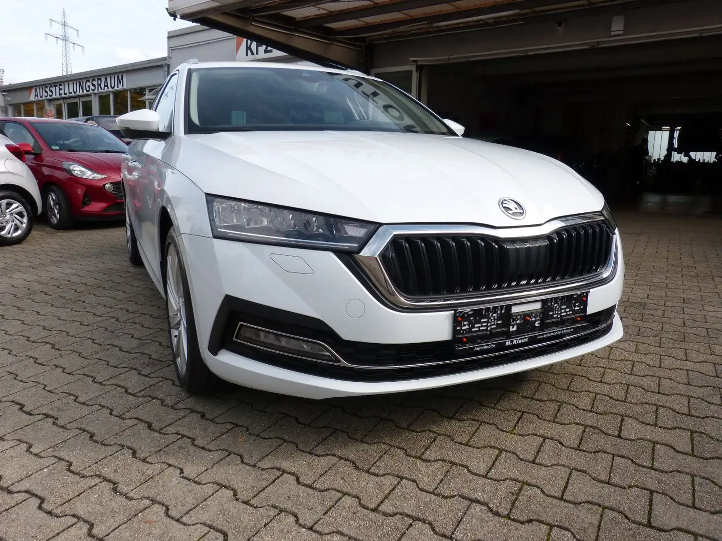 Skoda Octavia Hybrid Style iV ACC NAVI LED SHZ PDC Weiß - 2