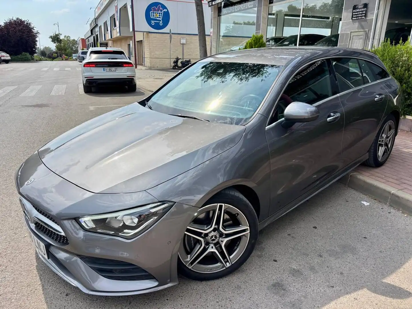 Mercedes-Benz CLA 200 Shooting Brake 200d 8G-DCT Grijs - 1