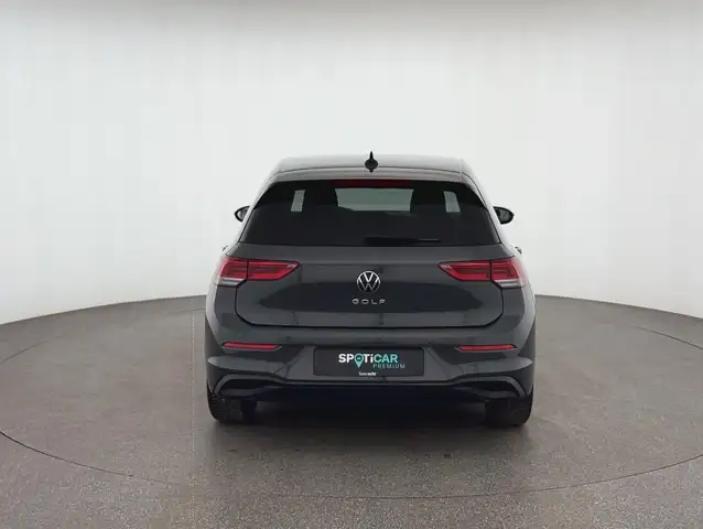 Volkswagen Golf view 4