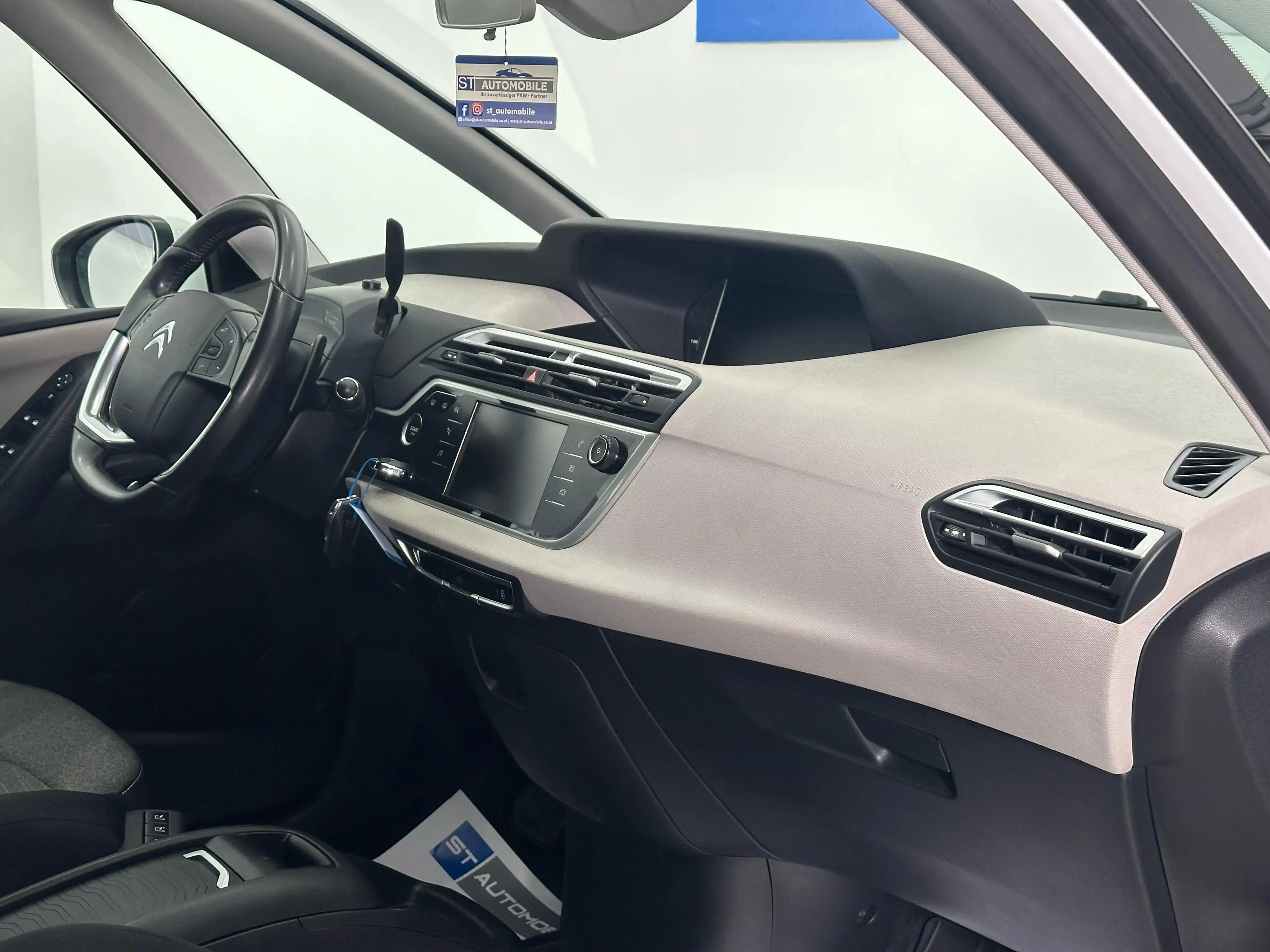 Citroen Grand C4 SpaceTourer Feel Aut. // 1.BESITZ // 7-SITZER // PDC // — photo 12