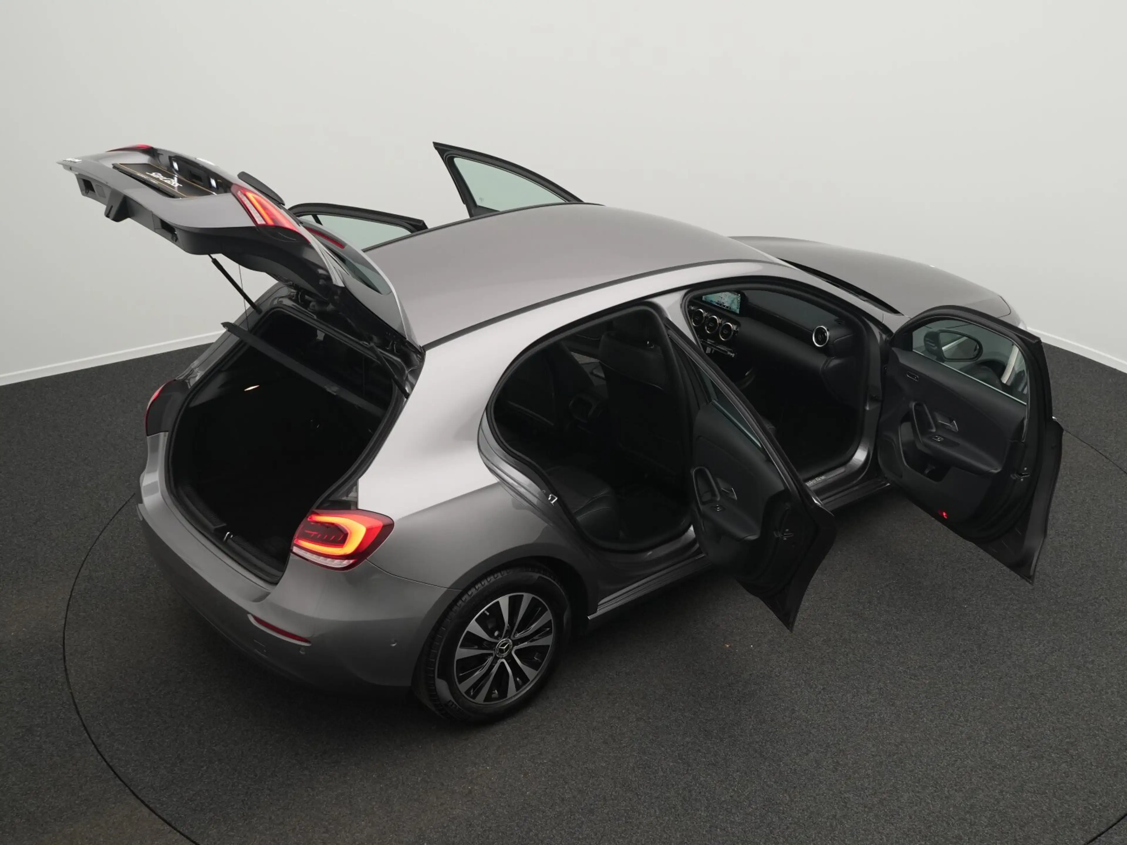 Mercedes-Benz A 180 A 180 Style LED+Kamera+MBUX Navi/Autom./Klima — photo 15