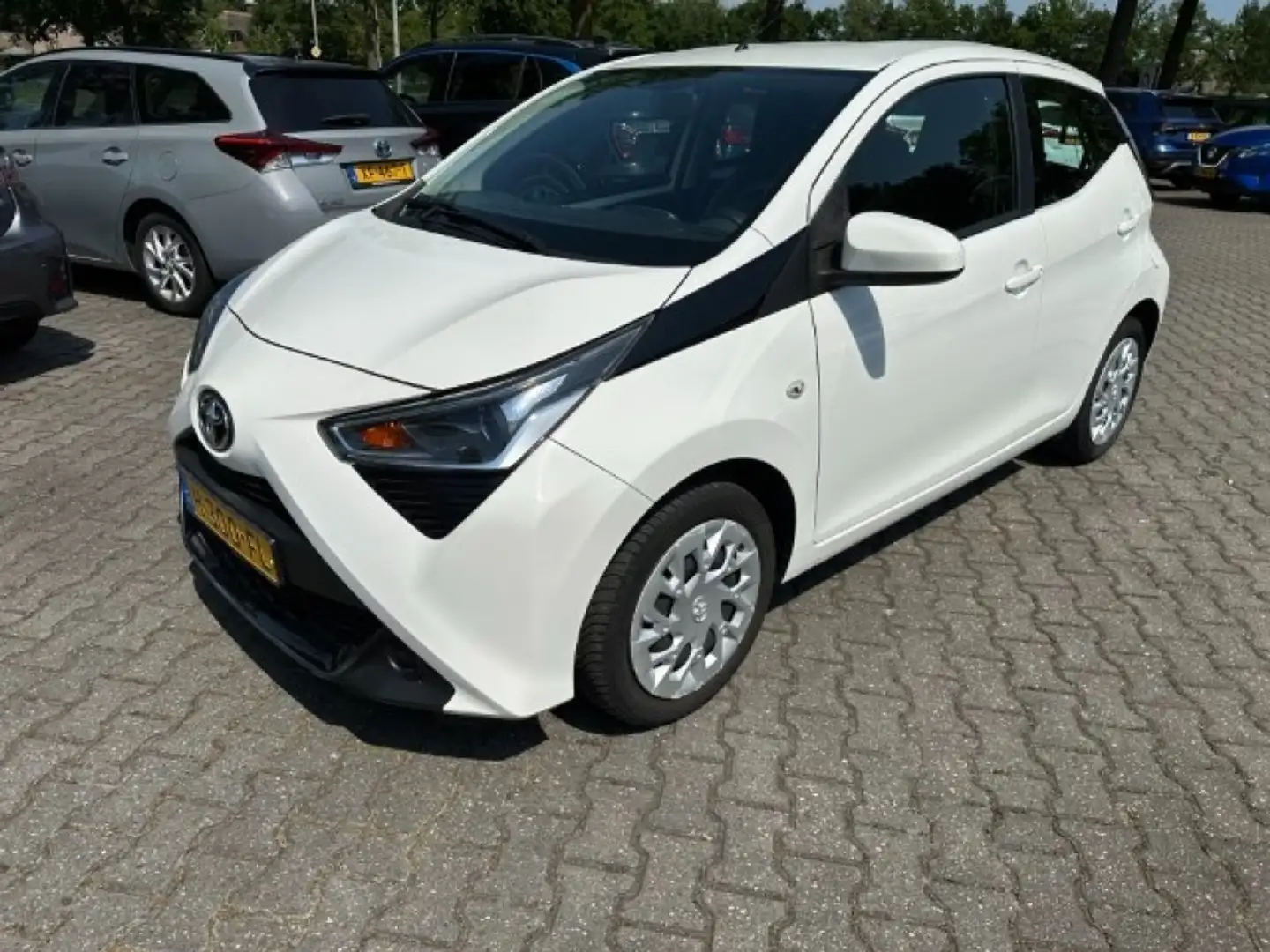 Toyota Aygo 1.0 VVT-I X-PLAY  CAMERA.  NAVI. ALL.IN. Wit - 1