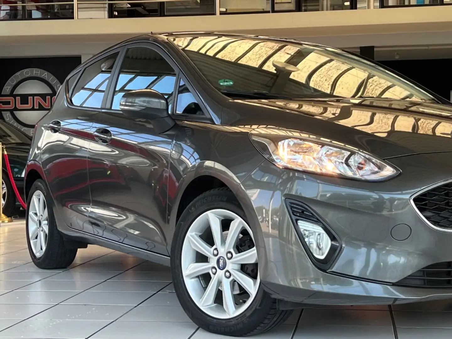 Ford Fiesta Trend* Navi* 97Tkm * Top Grau - 2