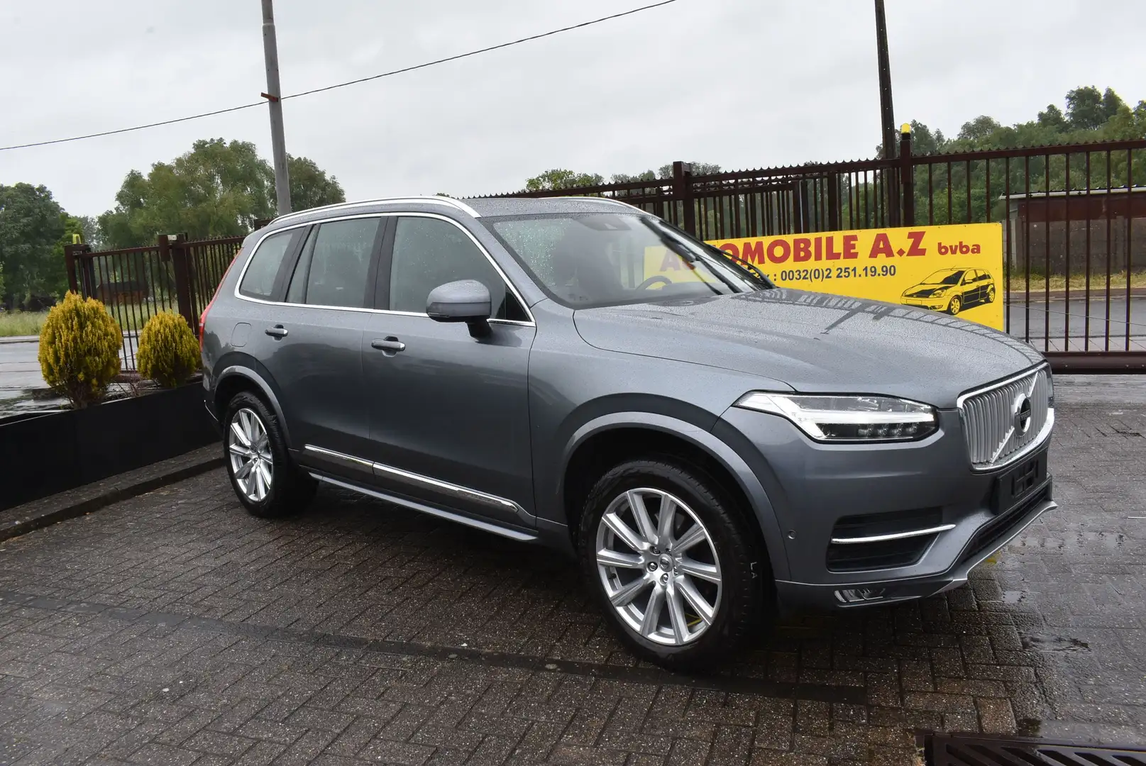 Volvo XC90 2.0 D4 Inscription 7PL Geartronic **12M GARANTIE** Gris - 1