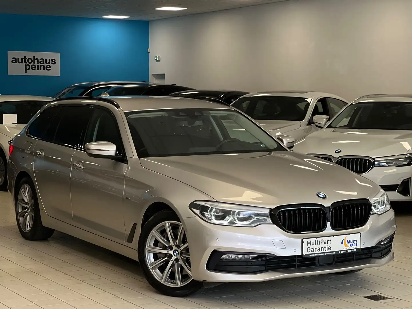 BMW 540 dxD/Aut/NaviBus/LED/KomfortStz/St&G/SportLine Silber - 1