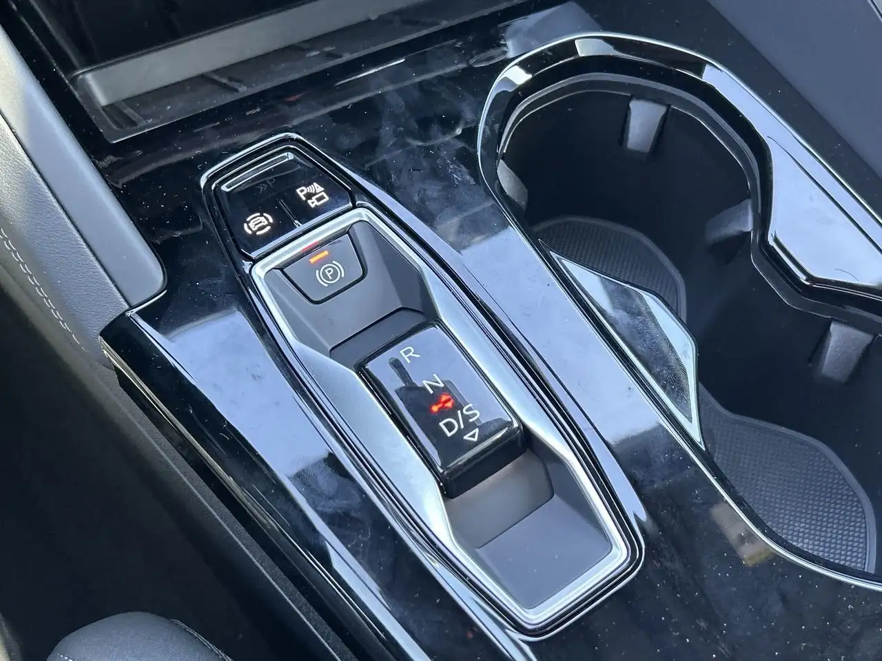 Audi Q5 снимка Audi Q5