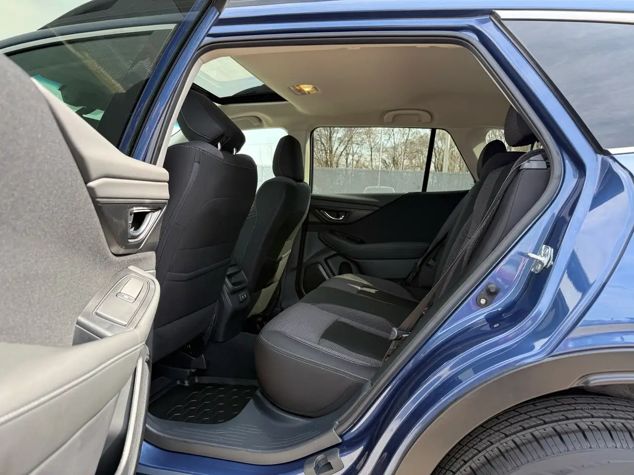 Subaru OUTBACK снимка Subaru OUTBACK