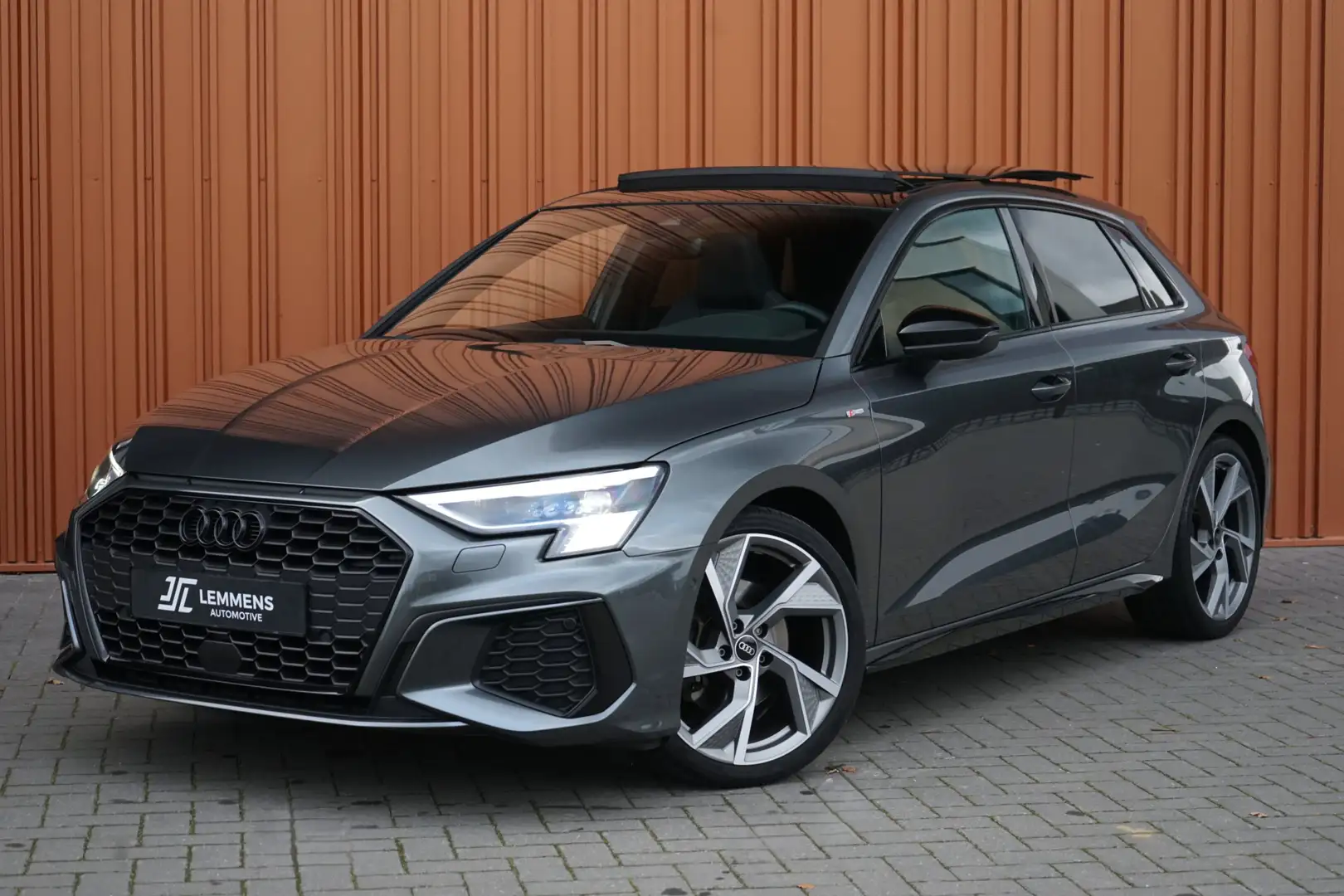 Audi A3 Sportback 35 TFSI S edition Panodak Matrix Carplay Gris - 1