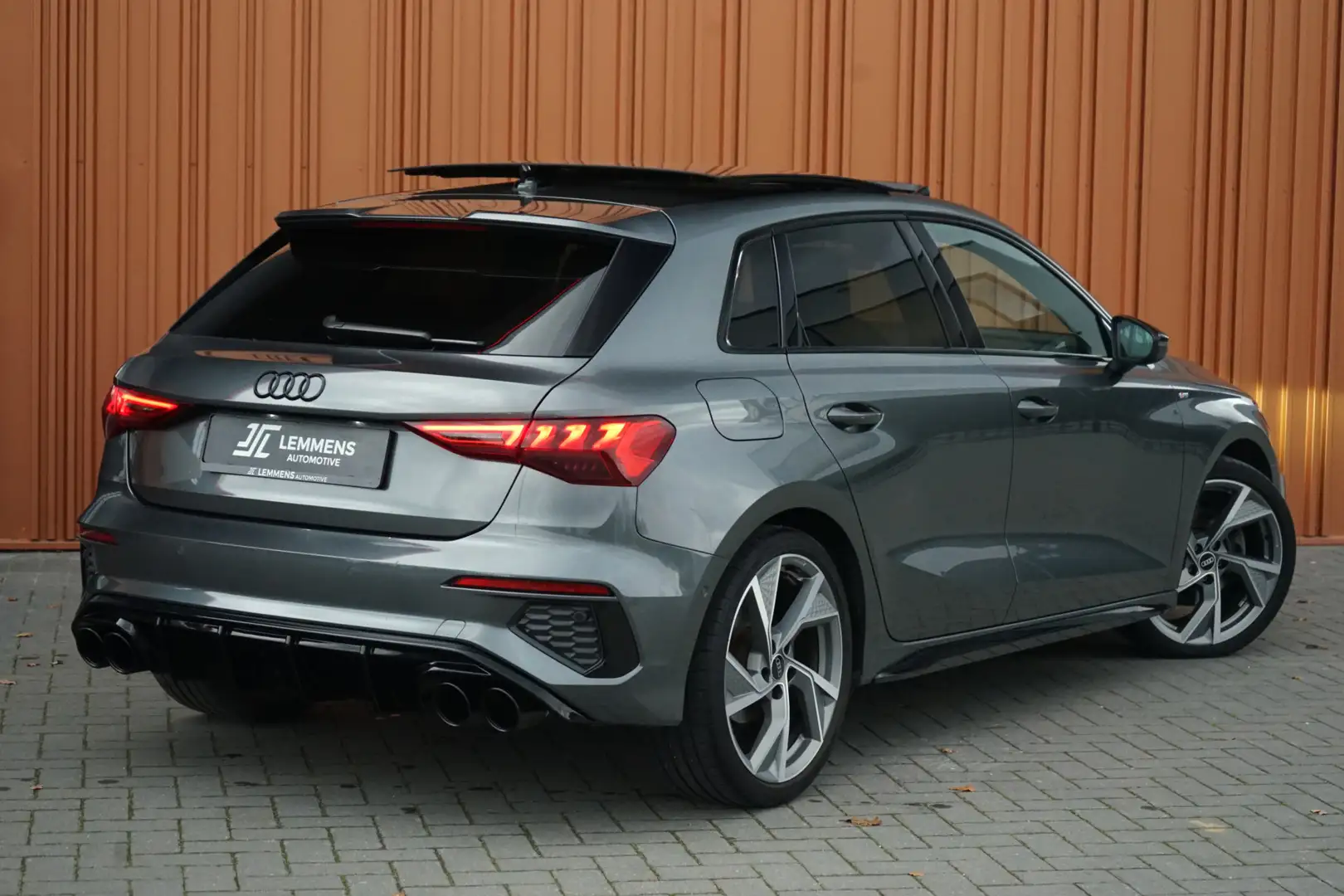 Audi A3 Sportback 35 TFSI S edition Panodak Matrix Carplay Gris - 2