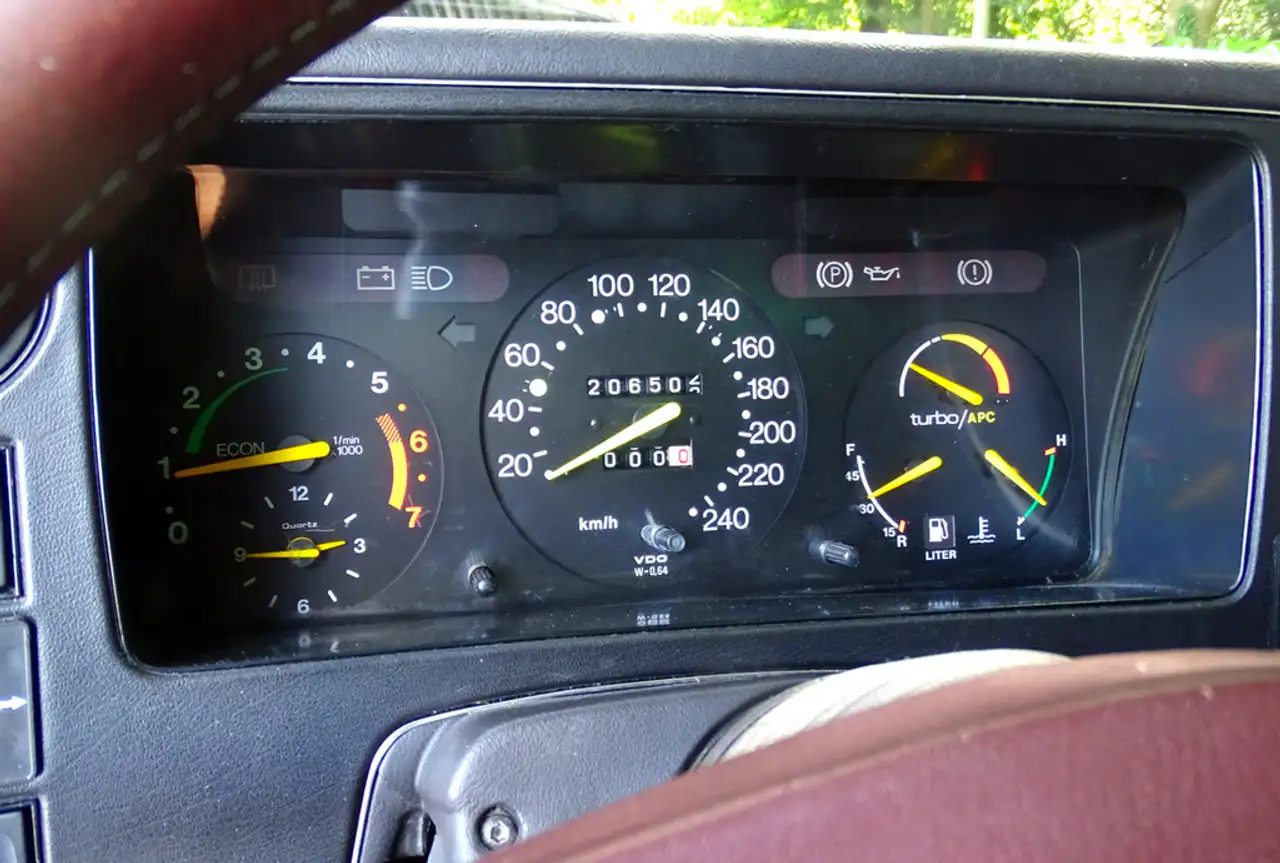 Saab 900 2.0 Turbo SE 16, foto 12