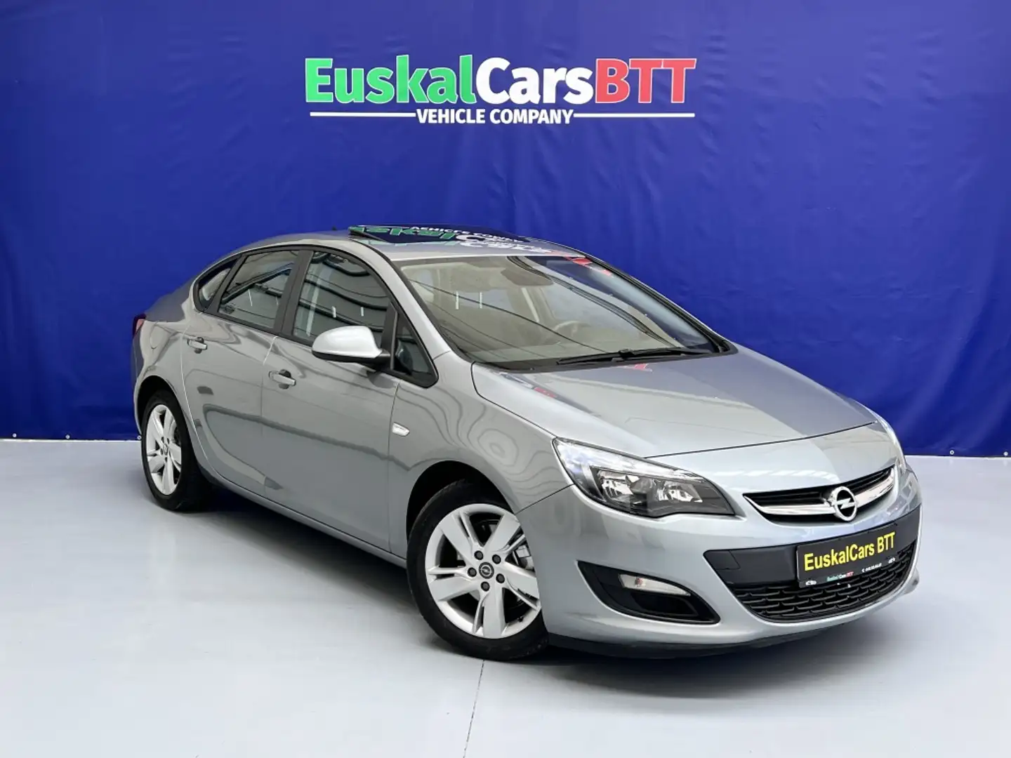 Opel Astra Sedán 1.7CDTi Selective Business Gris - 2
