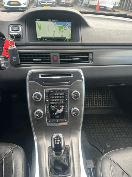 Volvo V70 2.0 D3 Polar+ , leer , navigatie 110 kw euro6 — photo 10