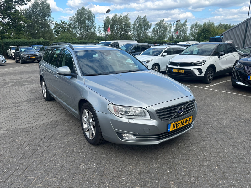 Volvo V70 2.0 D3 Polar+ , leer , navigatie 110 kw euro6 — photo 2